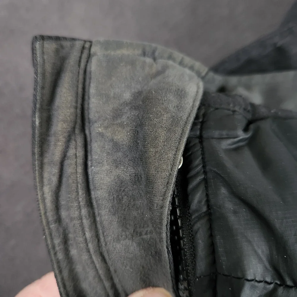 REI slight discoloration